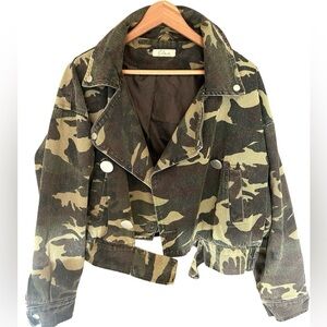 Elan S oversized camo coat great used condition